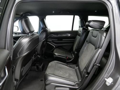 2022 Jeep Grand Cherokee L Altitude