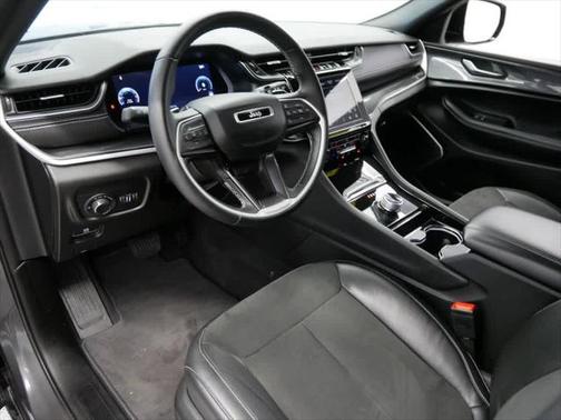 2022 Jeep Grand Cherokee L Altitude