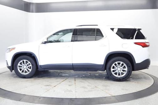 Summit White 2018 Chevrolet Traverse LT Cloth