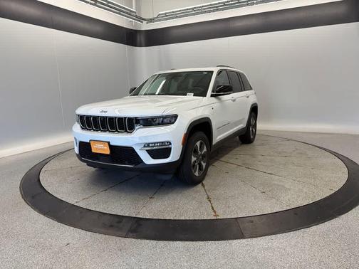 Bright White Clearcoat 2022 Jeep Grand Cherokee 4xe Base