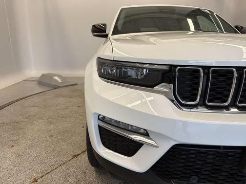Bright White Clearcoat 2022 Jeep Grand Cherokee 4xe Base