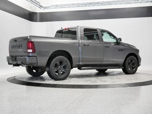 2018 RAM 1500 Night Crew Cab 4x4 5'7' Box