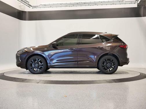 2023 Ford Escape ST-Line Elite
