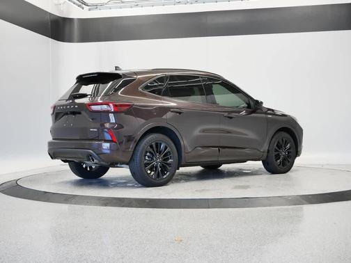 2023 Ford Escape ST-Line Elite