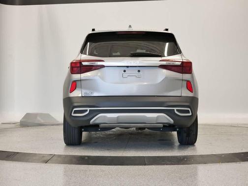 2022 Kia Seltos EX