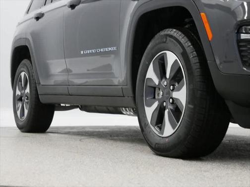 2025 Jeep Grand Cherokee 4xe Base