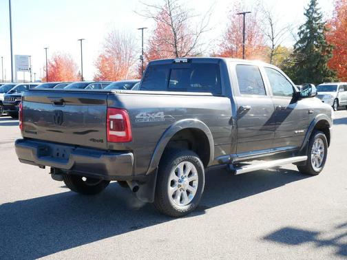2019 RAM 2500 Laramie Crew Cab 4x4 6'4' Box