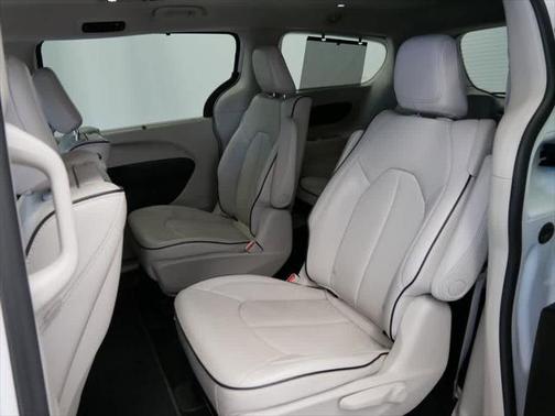 2018 Chrysler Pacifica Hybrid Limited