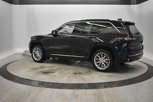 2023 Jeep Grand Cherokee Summit