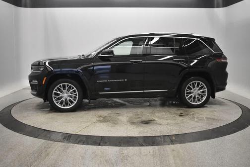 2023 Jeep Grand Cherokee Summit