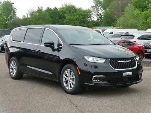 2025 Chrysler Pacifica L