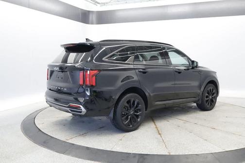 Ebony Black 2022 Kia Sorento SX
