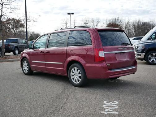 2013 Chrysler Town & Country Touring