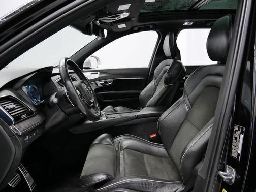 2016 Volvo XC90 Hybrid T8 R-Design