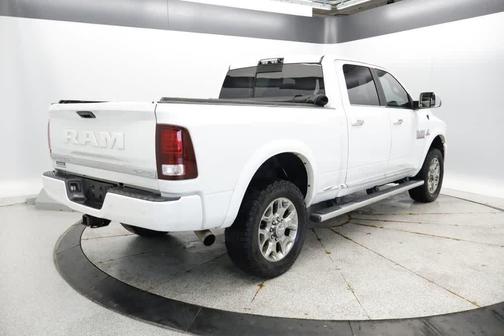 Bright White Clearcoat 2018 RAM 3500 Limited Crew Cab 4x4 6'4' Box