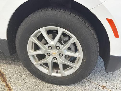 Summit White 2023 Chevrolet Equinox 1LT