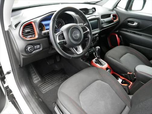 2020 Jeep Renegade Trailhawk