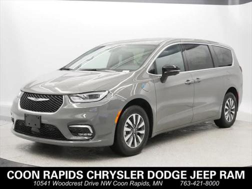 2025 Chrysler Pacifica Hybrid Select