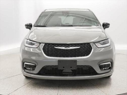 2025 Chrysler Pacifica Hybrid Select