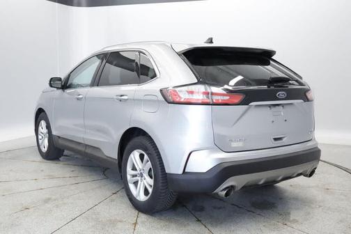 Iconic Silver Metallic 2020 Ford Edge SEL