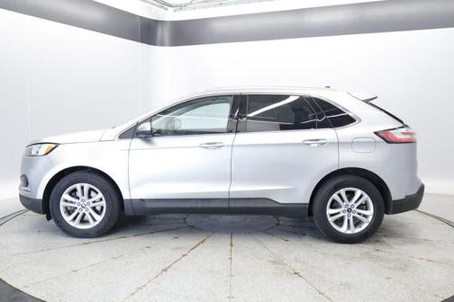 Iconic Silver Metallic 2020 Ford Edge SEL