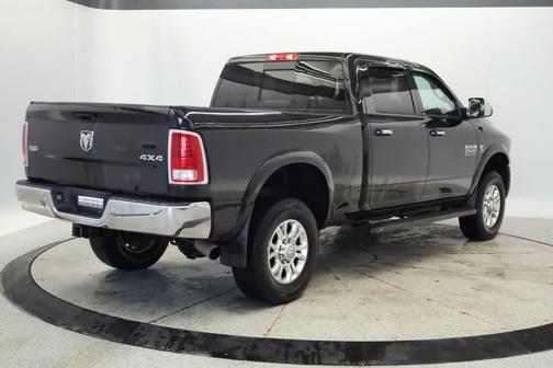 Brilliant Black Crystal Pearlcoat 2016 RAM 2500 Laramie