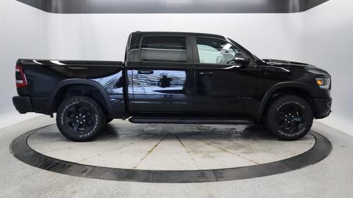 Diamond Black Crystal Pearlcoat 2022 RAM 1500 Rebel