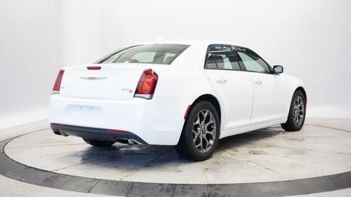 2016 Chrysler 300 S