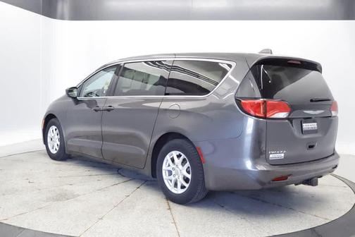 Granite Crystal Metallic Clearcoat 2017 Chrysler Pacifica LX
