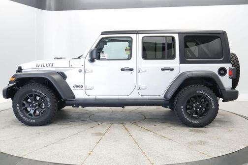 Silver Zynith Clearcoat 2023 Jeep Wrangler Willys