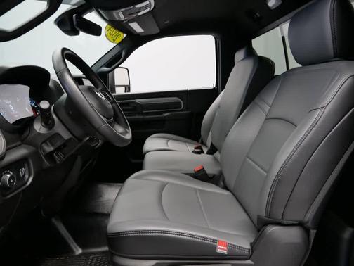 2024 RAM 3500 Tradesman Regular Cab 4x4 8' Box