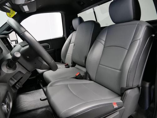 2024 RAM 3500 Tradesman Regular Cab 4x4 8' Box