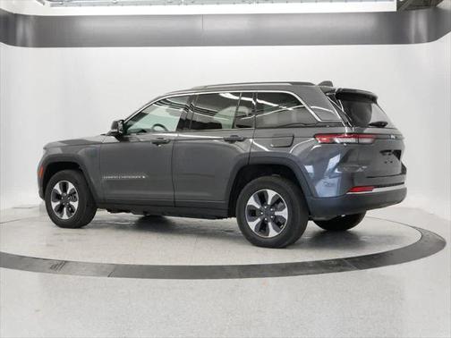 2022 Jeep Grand Cherokee 4xe Base