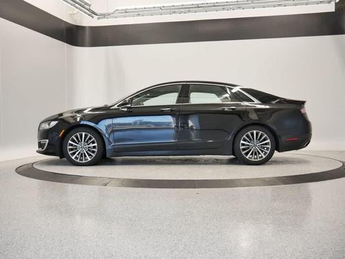 2017 Lincoln MKZ Premiere