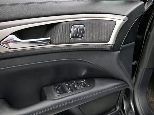 2017 Lincoln MKZ Premiere