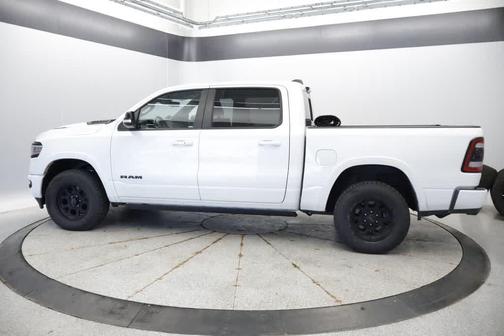 Ivory White Tri-Coat Pearlcoat 2021 RAM 1500 Limited