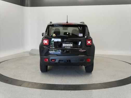 2023 Jeep Renegade Trailhawk