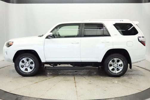 Super White 2018 Toyota 4Runner SR5 Premium