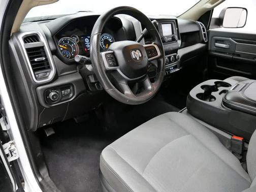 2019 RAM 2500 Big Horn Crew Cab 4x4 6'4' Box