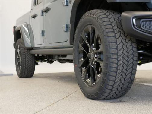 2025 Jeep Gladiator Nighthawk