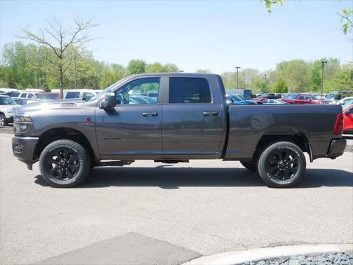2025 RAM 3500 Big Horn Crew Cab 4x4 6'4' Box