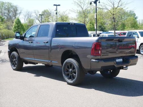 2025 RAM 3500 Big Horn Crew Cab 4x4 6'4' Box