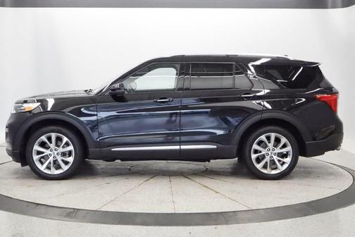 Agate Black Metallic 2022 Ford Explorer Platinum
