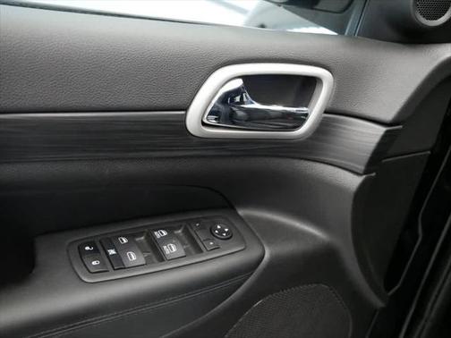 2022 Jeep Grand Cherokee Laredo