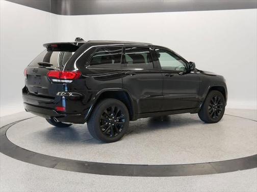 2022 Jeep Grand Cherokee Laredo