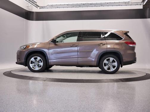 2017 Toyota Highlander Limited