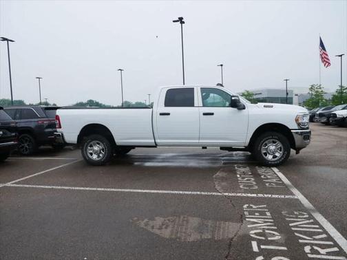 2024 RAM 2500 Tradesman Crew Cab 4x4 8' Box