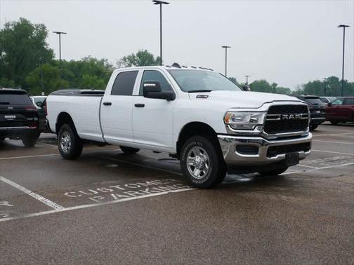 2024 RAM 2500 Tradesman Crew Cab 4x4 8' Box
