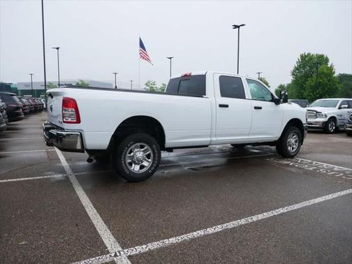 2024 RAM 2500 Tradesman Crew Cab 4x4 8' Box