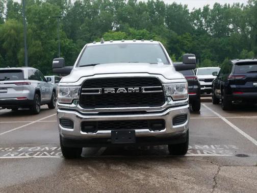 2024 RAM 2500 Tradesman Crew Cab 4x4 8' Box